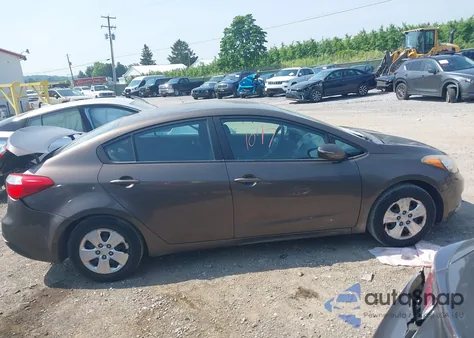 2015 Kia Forte Lx из США, поврежденный, VIN KNAFX4A68F5295454